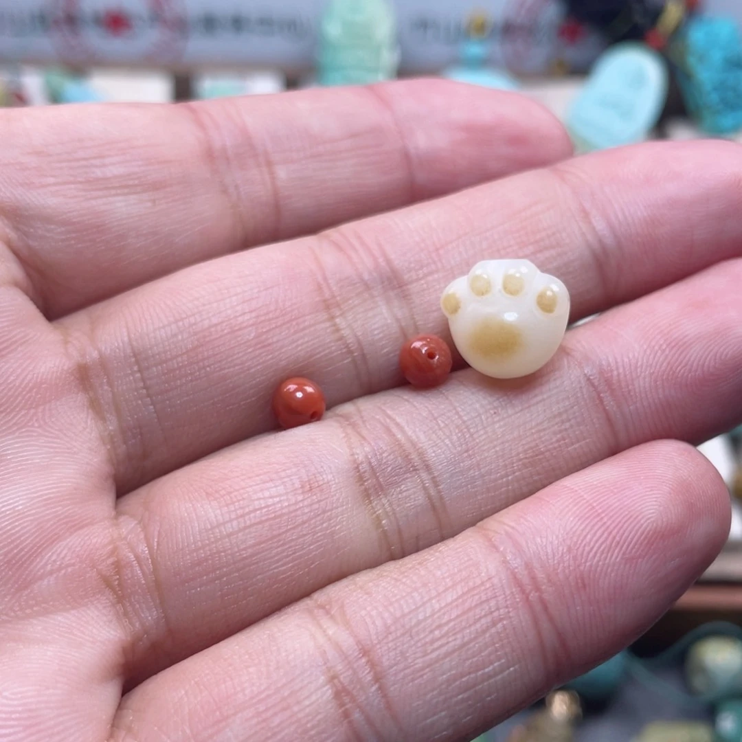 南红玛瑙配饰未镶嵌