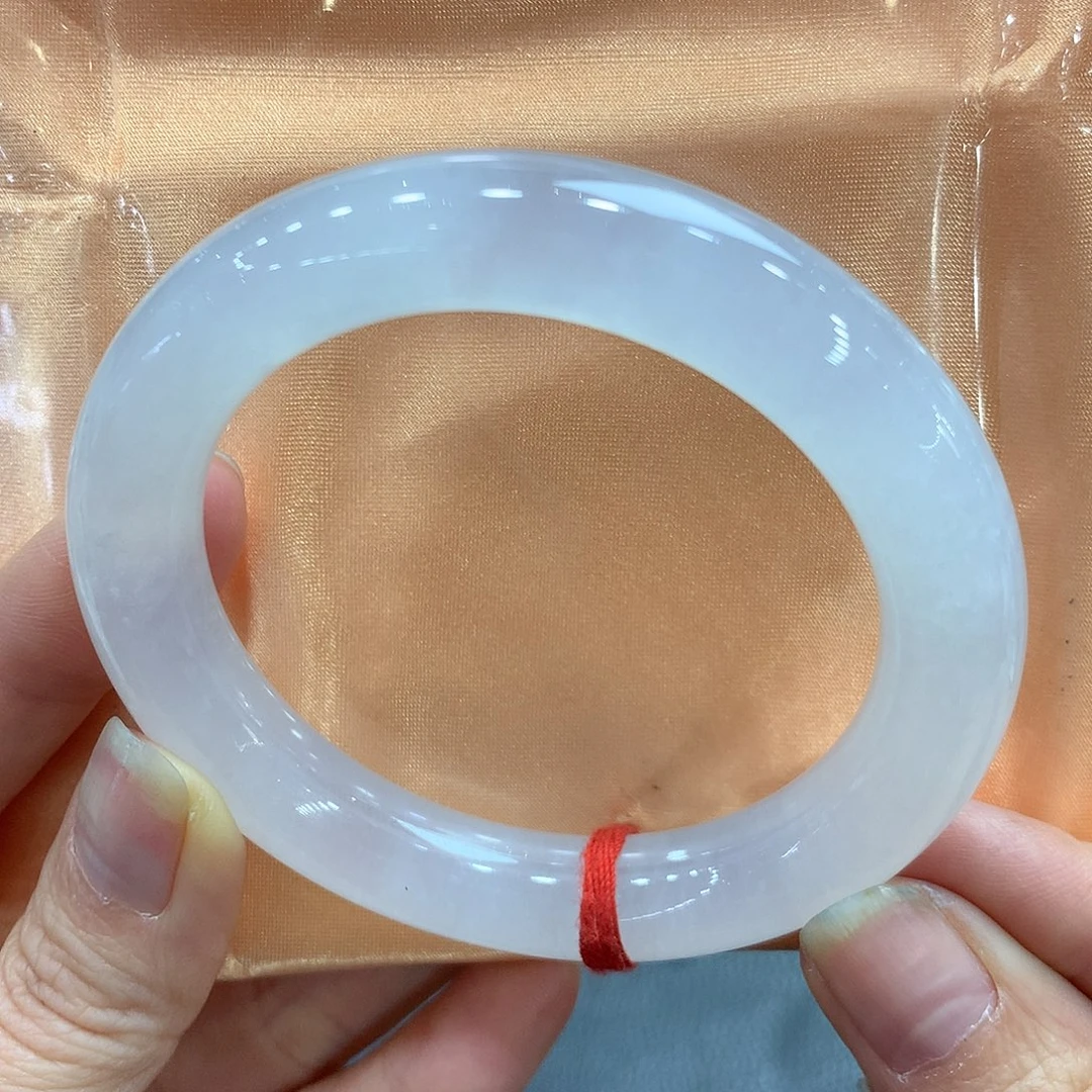 翡翠未镶嵌手镯56.6圆条