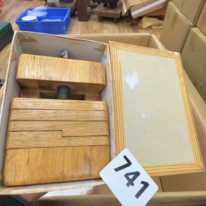 瓷片工艺品摆件瓷器摆件正能量