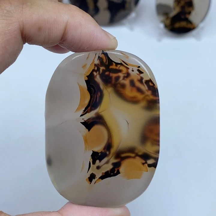 玛瑙/玉髓未镶嵌珠宝半成品