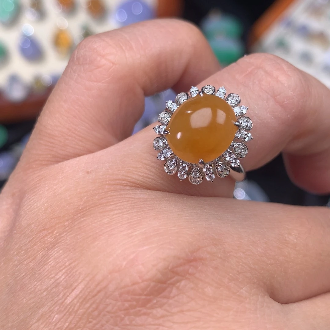 翡翠吊坠(不含链)18K金镶嵌