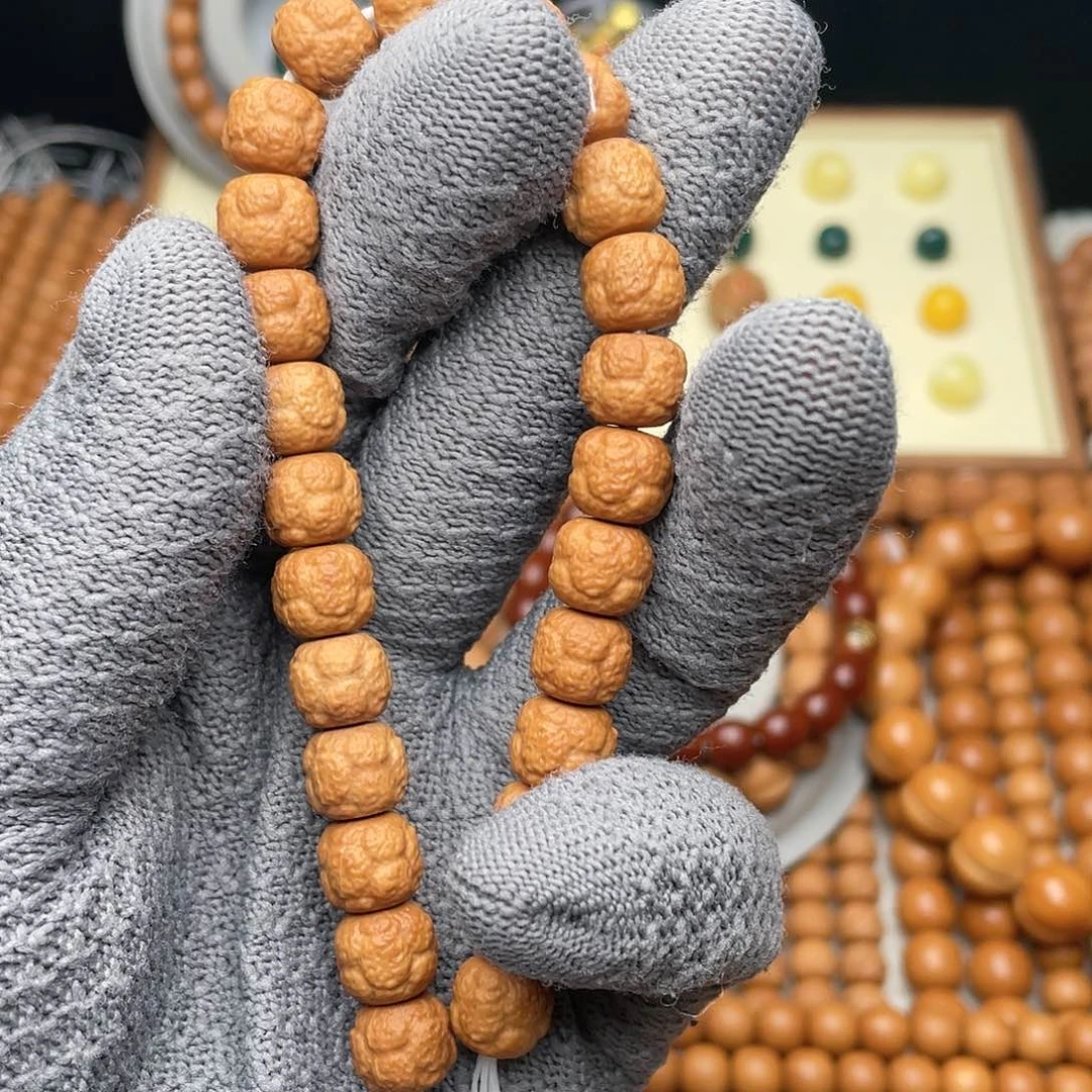 已***置猴头核桃吊坠饕餮