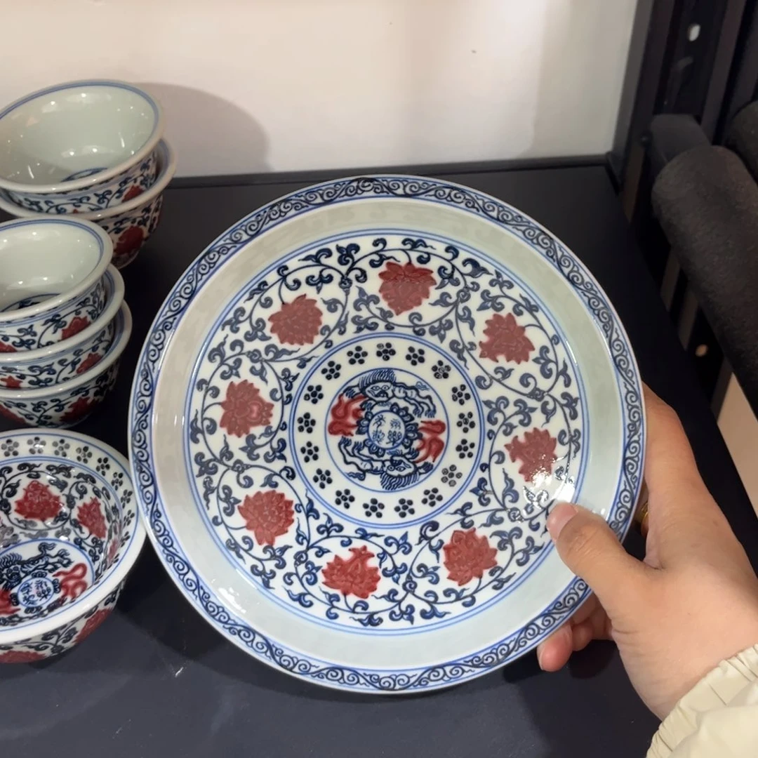 青花釉里红缠枝莲壶承