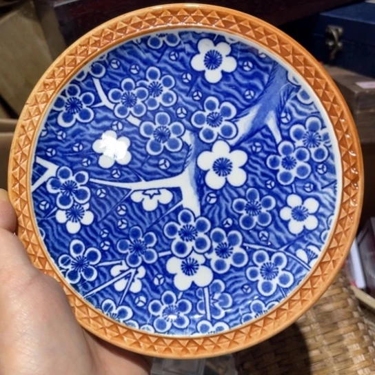 紫砂茶碗线香的味道很好闻