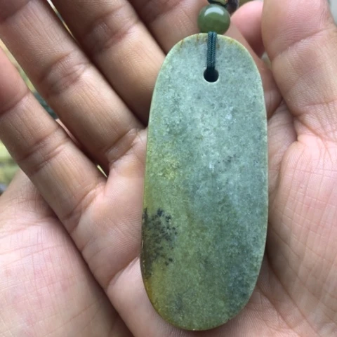 【闪购商品】未镶嵌岫岩河磨玉（透闪石质玉）挂件