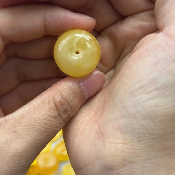 未镶嵌蜜蜡珠宝奇石