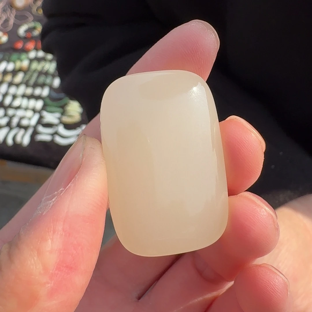 和田玉无事牌未镶嵌218小杨卡33左右青海料