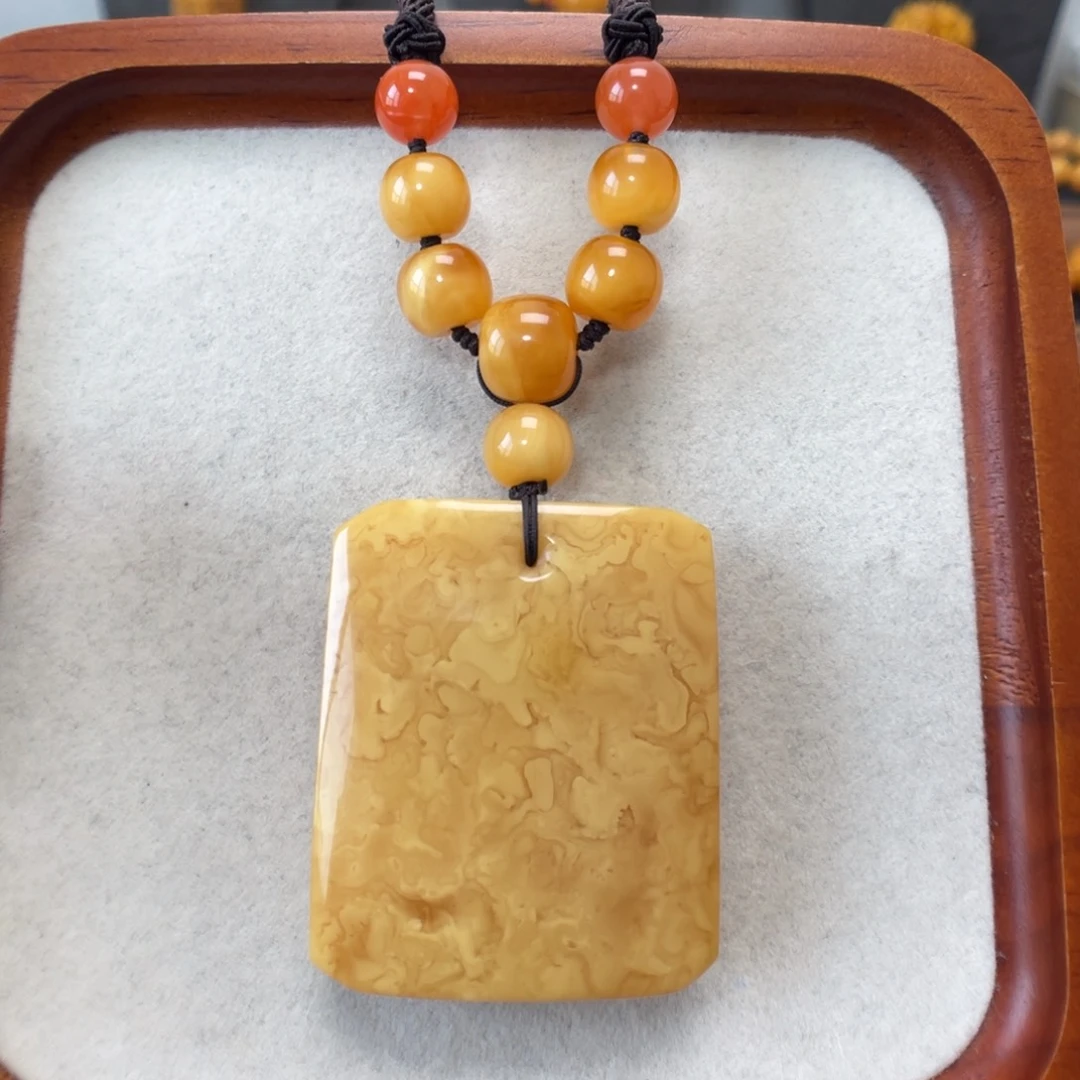 蜜蜡未镶嵌颈饰蜜蜡