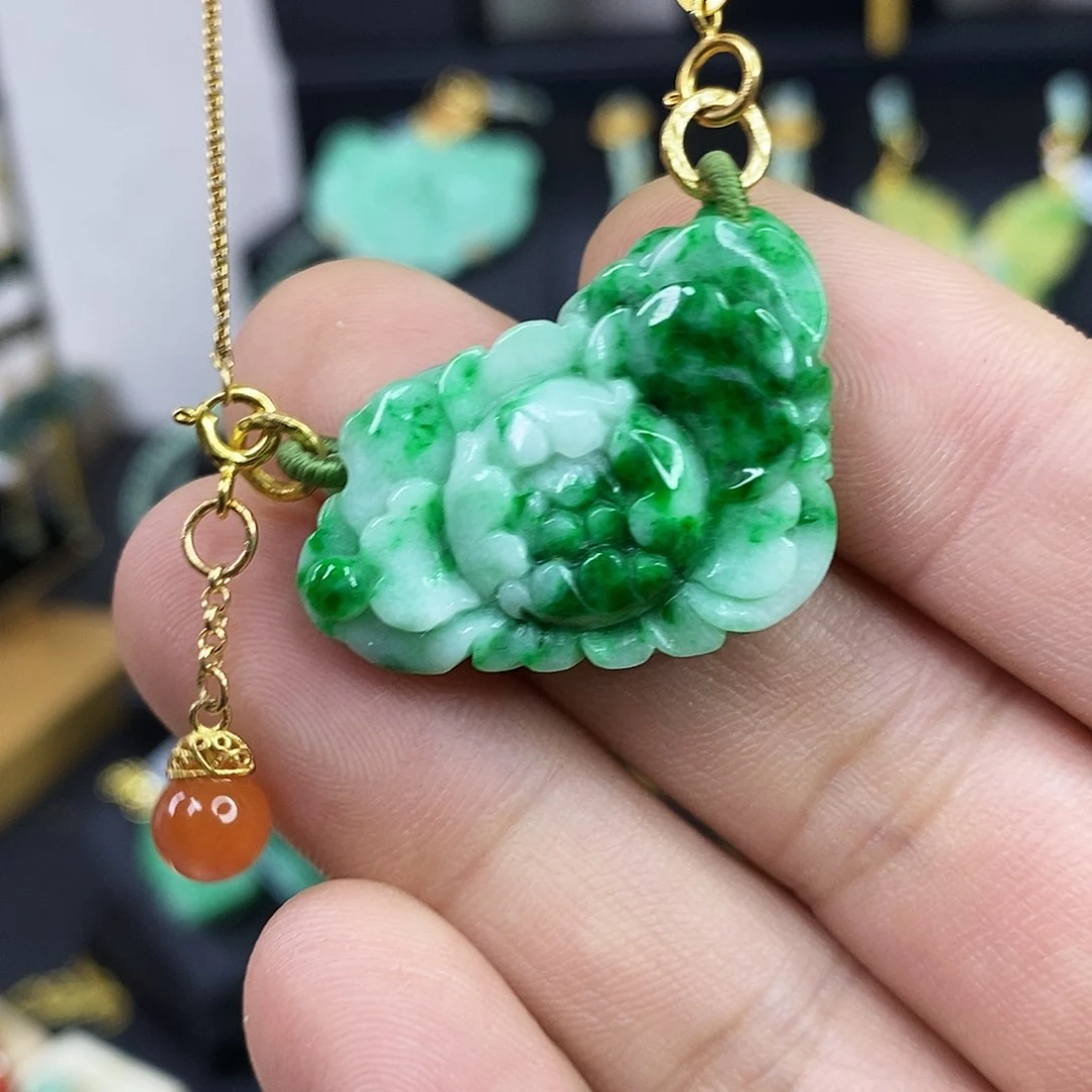 颈饰未镶嵌翡翠吊坠