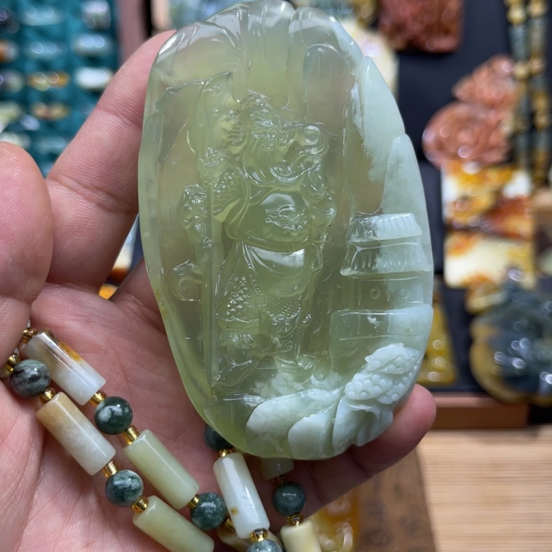 未镶嵌蛇纹石玉颈饰