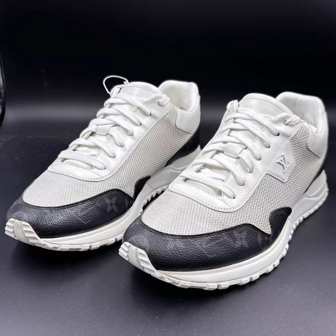 95新 LouisVuitton/路易威登 黑棕老花男士舒适运动鞋43欧 los371