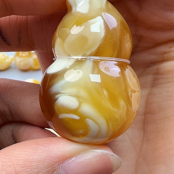 ****逗蜜蜡未镶嵌珠宝奇石