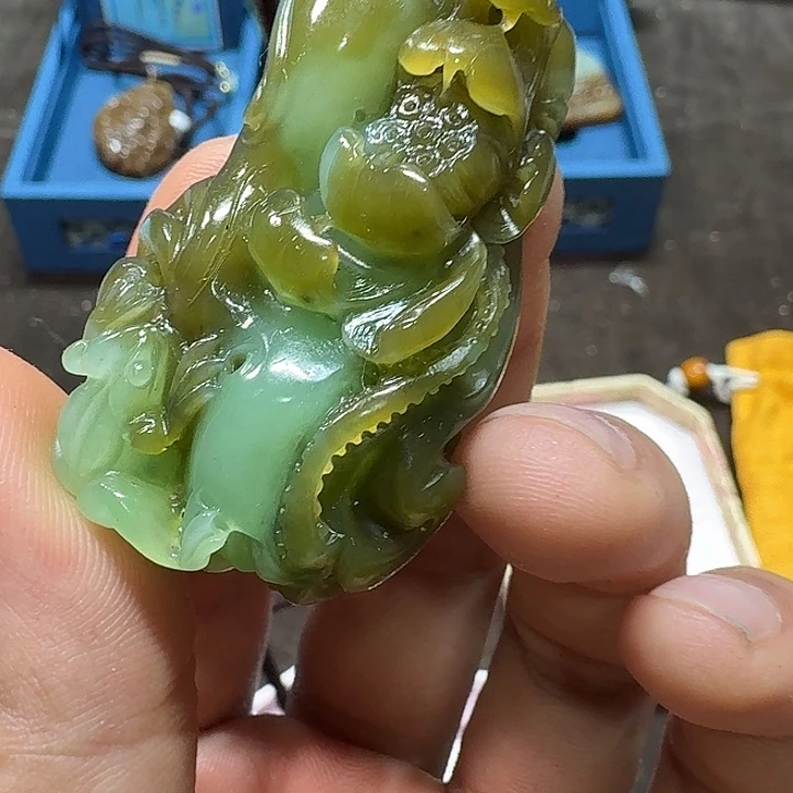 未镶嵌和田玉（糖玉）车挂