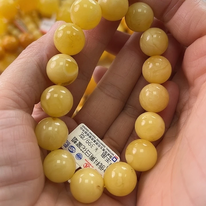 未镶嵌琥珀珠宝奇石