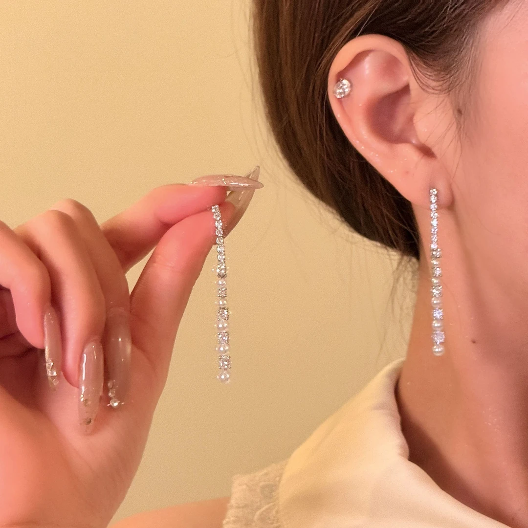 铜合金锆石耳饰 赵露思许妍同款~闪钻长款珍珠流苏耳环高级感耳饰