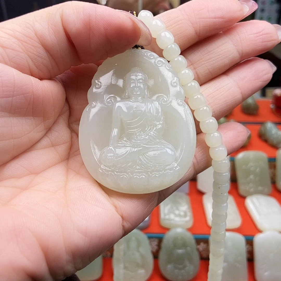 凉***冰和田玉未镶嵌颈饰