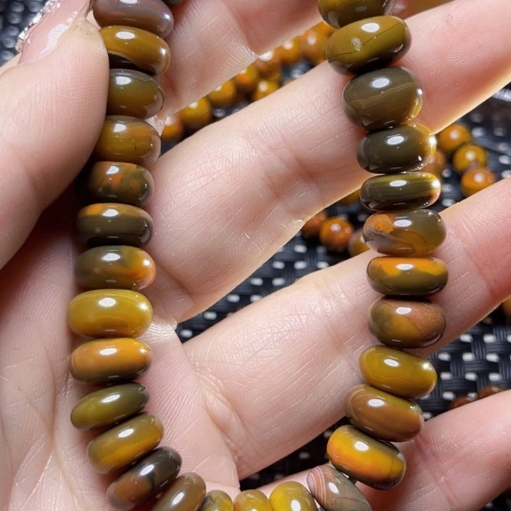 玛瑙/玉髓颈饰未镶嵌征*