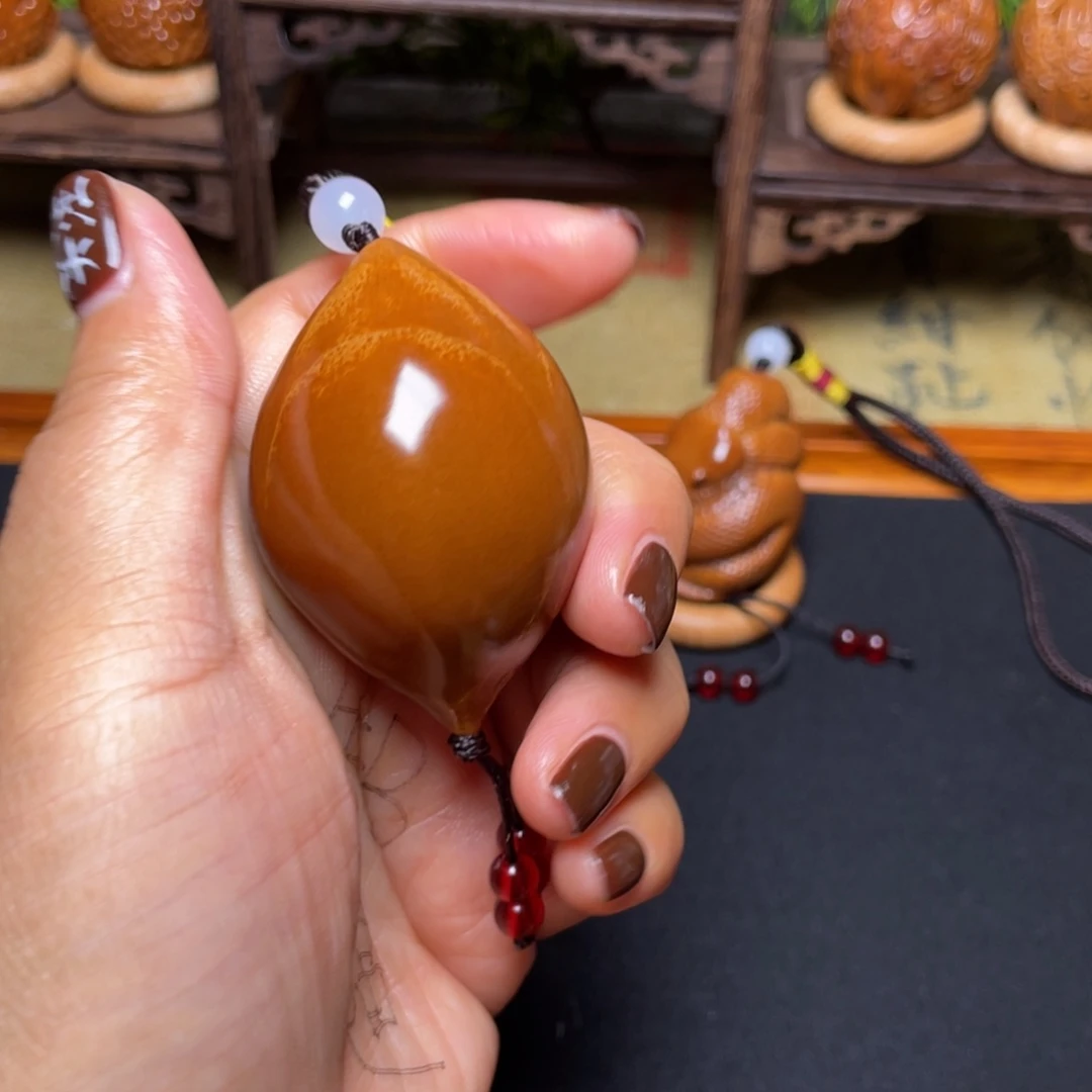 橄榄核吊坠蝴蝶37穿配