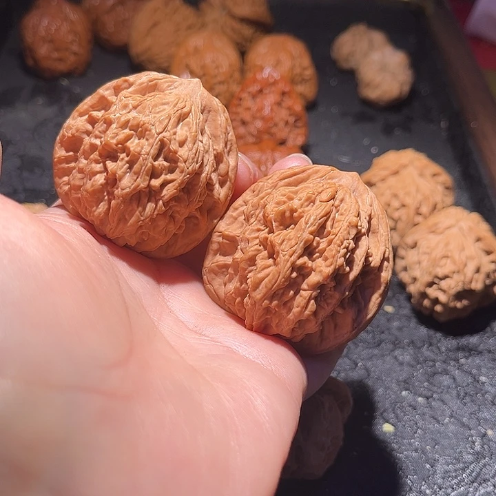 文玩核桃吊坠麦虎