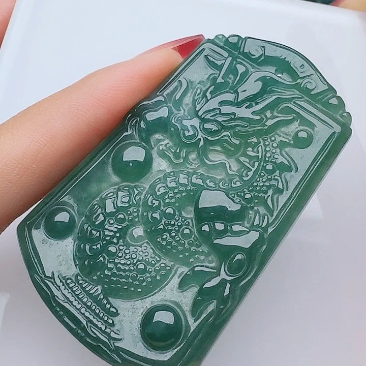 颈饰未镶嵌翡翠多样性发其一