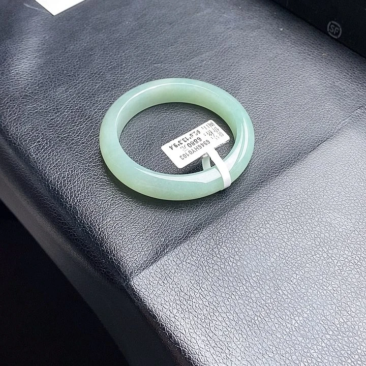 翡翠手镯未镶嵌58➕圈口