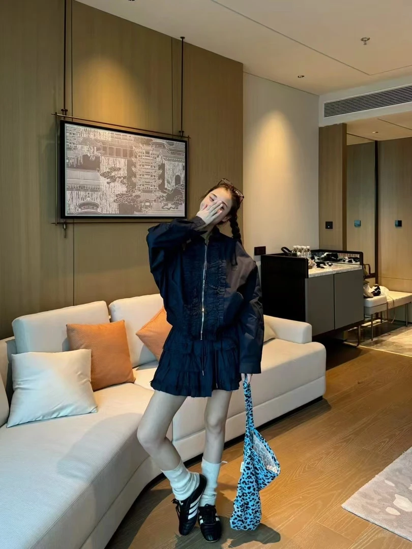 周日见 重工刺绣设计韩版套装