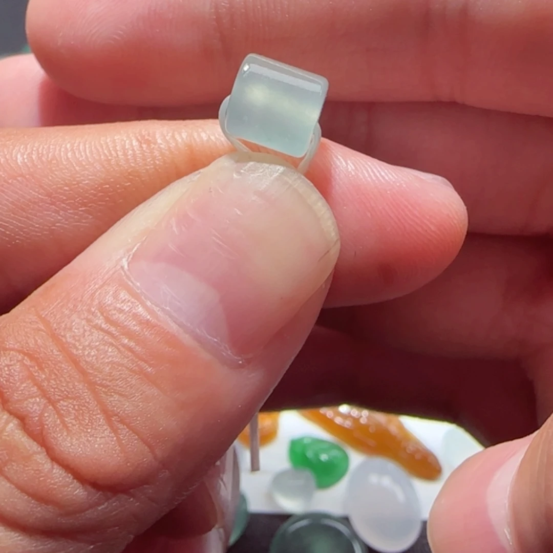 定制翡翠未镶嵌天然翡翠桶珠