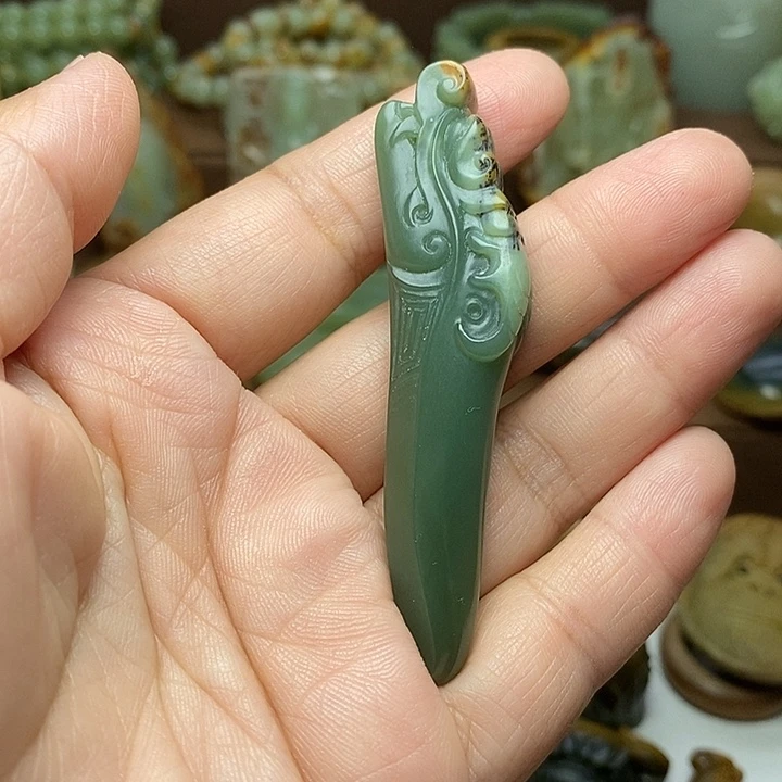 ᝰ***◥颈饰未镶嵌岫岩河磨玉（透闪石质玉）