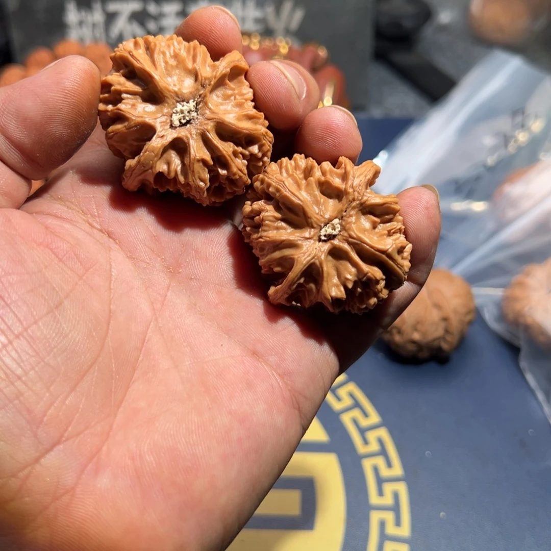 把件文玩核桃苹果园狮子头哈哈