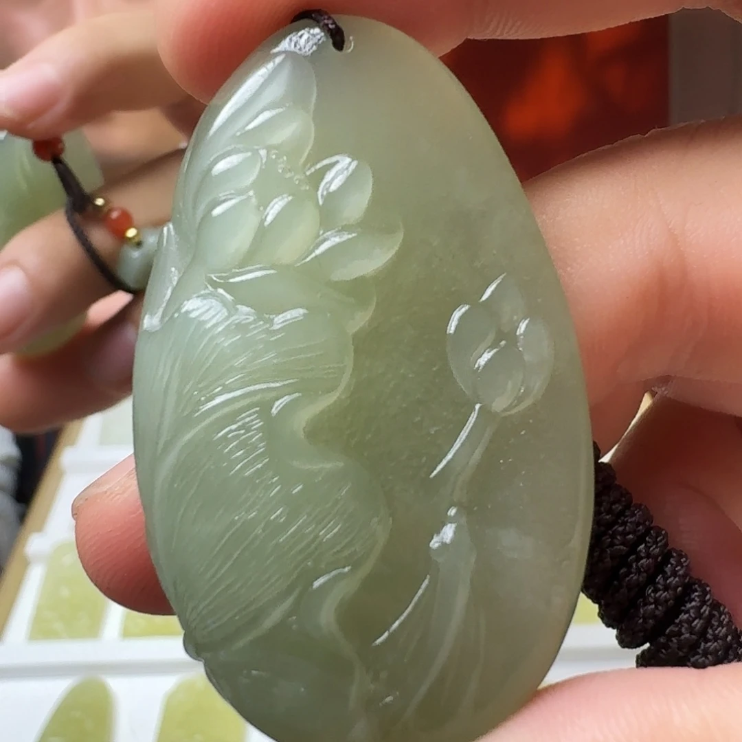 和田玉（糖玉）未镶嵌颈饰