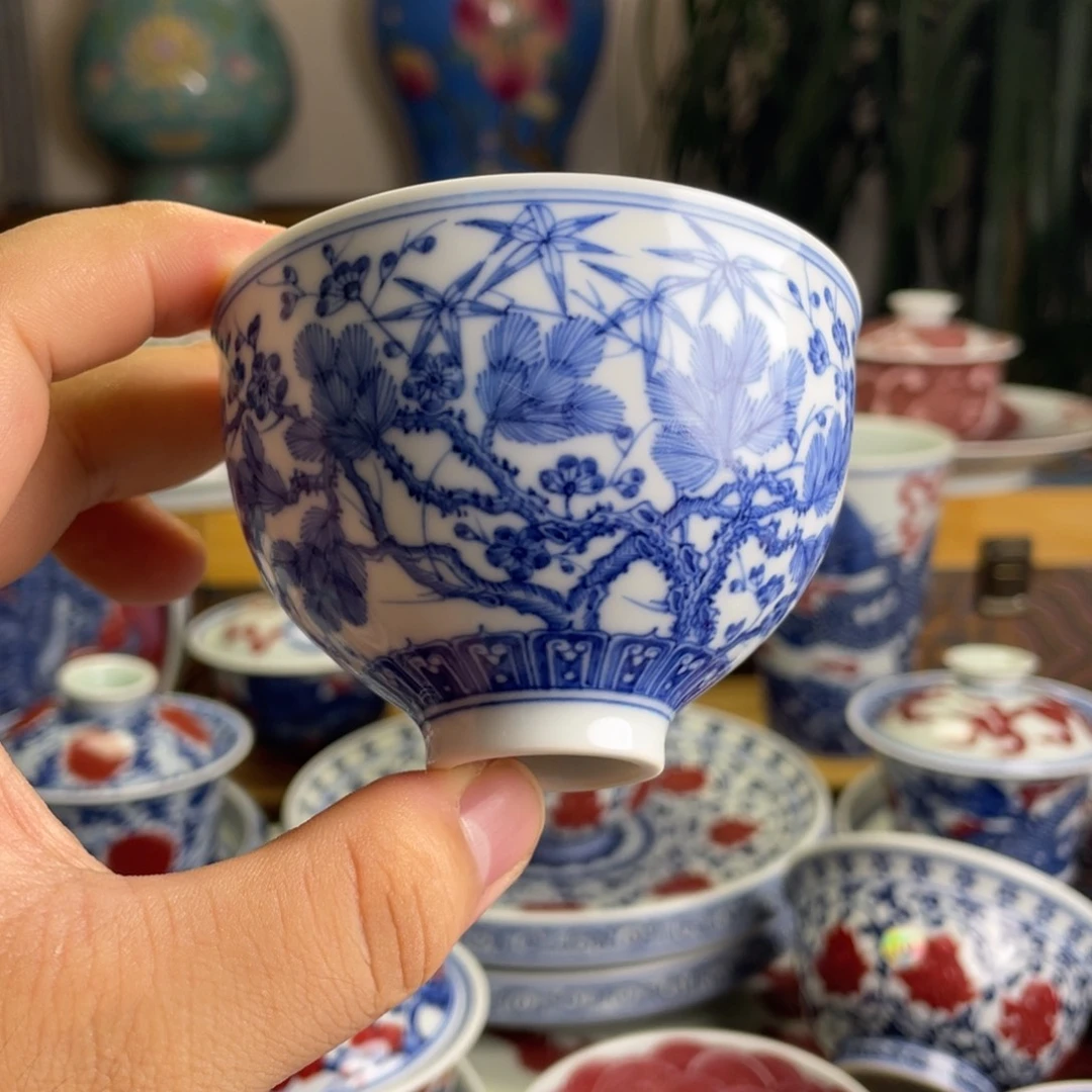 青花松竹梅鸡心杯