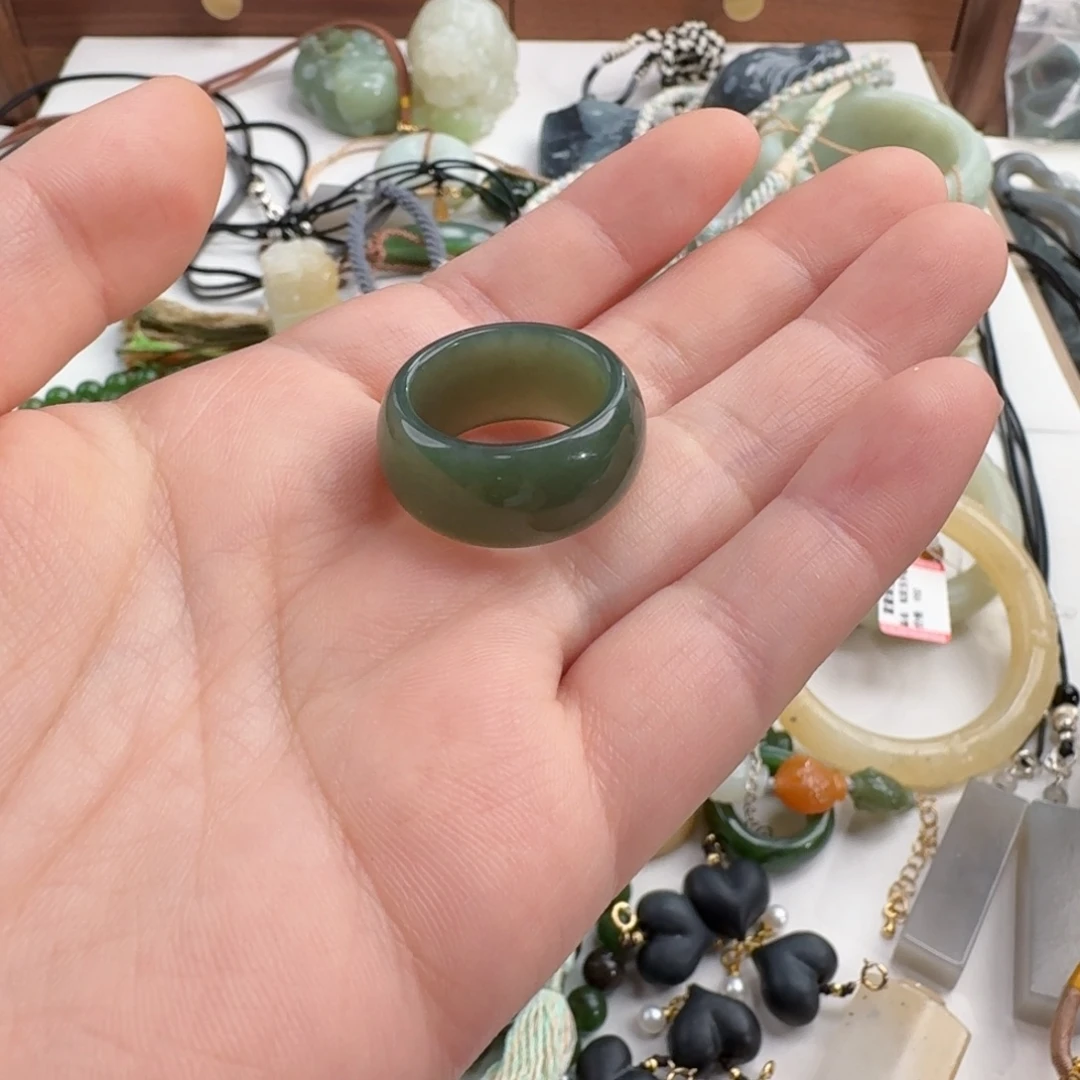 颈饰未镶嵌和田玉18