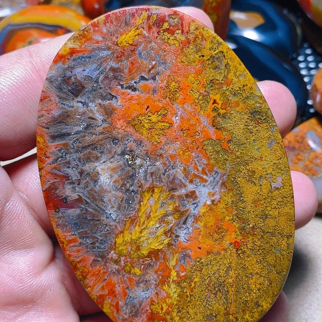 玛瑙/玉髓颈饰未镶嵌君