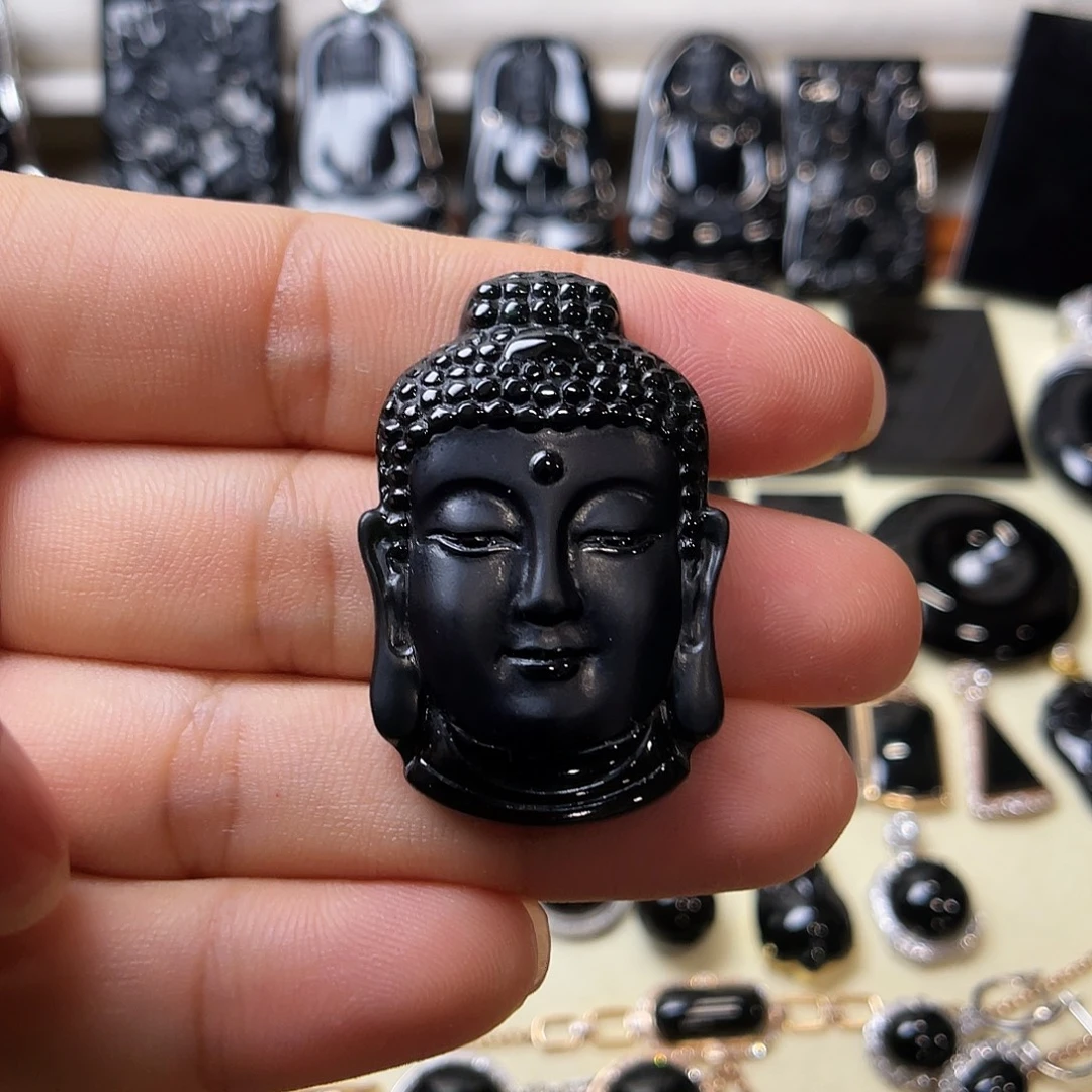 小***草翡翠未镶嵌颈饰墨翠