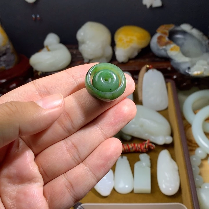 和田玉未镶嵌挂件