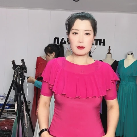 M。