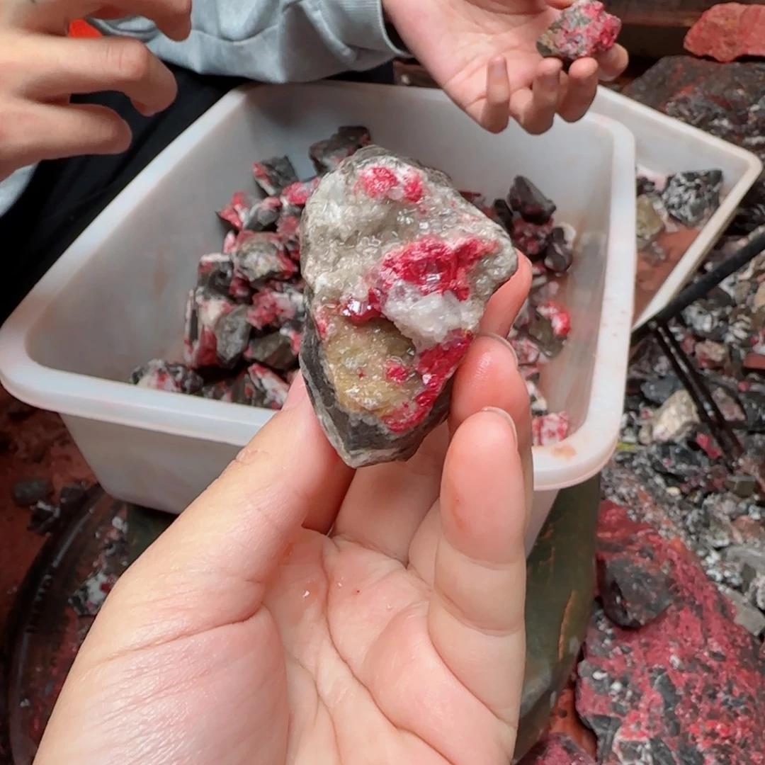 天然辰砂朱砂毛石头6