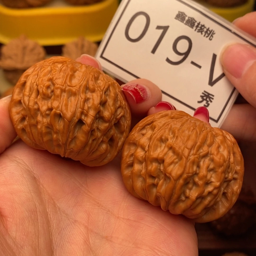 桃核把件正磨41……