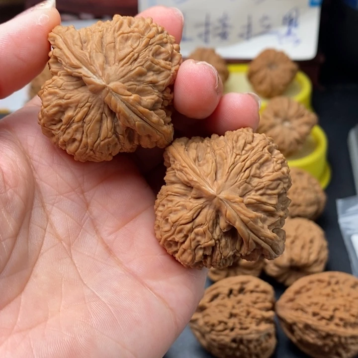 文玩核桃吊坠肉团子球疆43尺0774