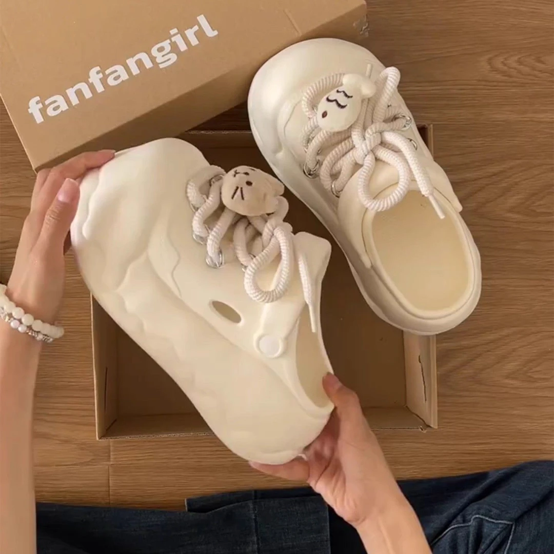 可爱卡通小猫小鱼厚底洞洞鞋女夏外穿2025新款时尚百搭增高凉拖鞋