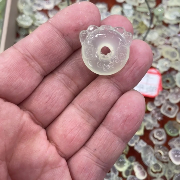 蛇纹石玉合金颈饰