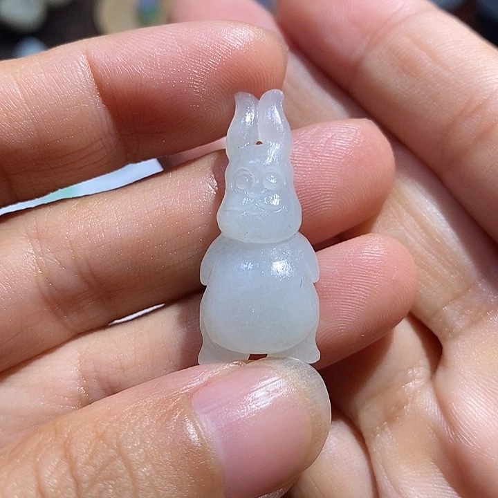 定制翡翠未镶嵌兔子