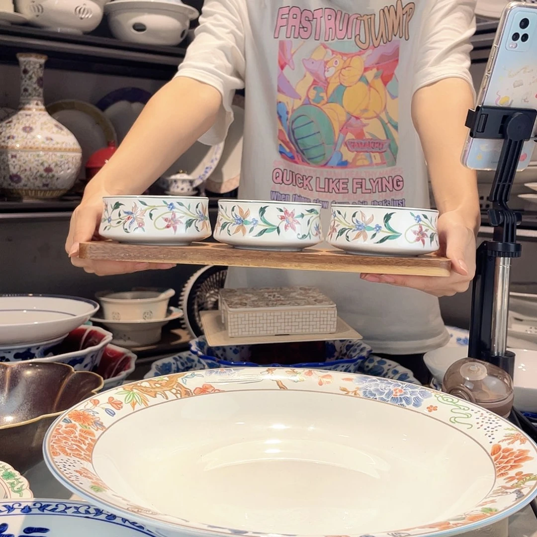 瓷三个小碗 底座 高温瓷