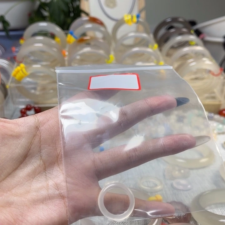 K***D玛瑙/玉髓未镶嵌手镯