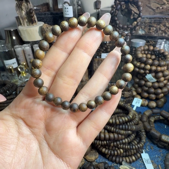 沉香碎屑沉香棋楠沉香06莺歌绿海南单圈