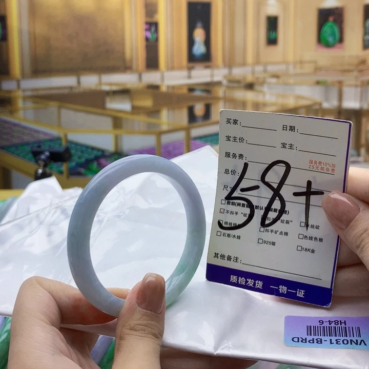 翡翠未镶嵌手镯0009……