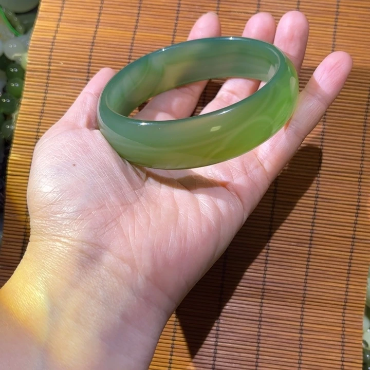 玛瑙/玉髓手镯未镶嵌大*王