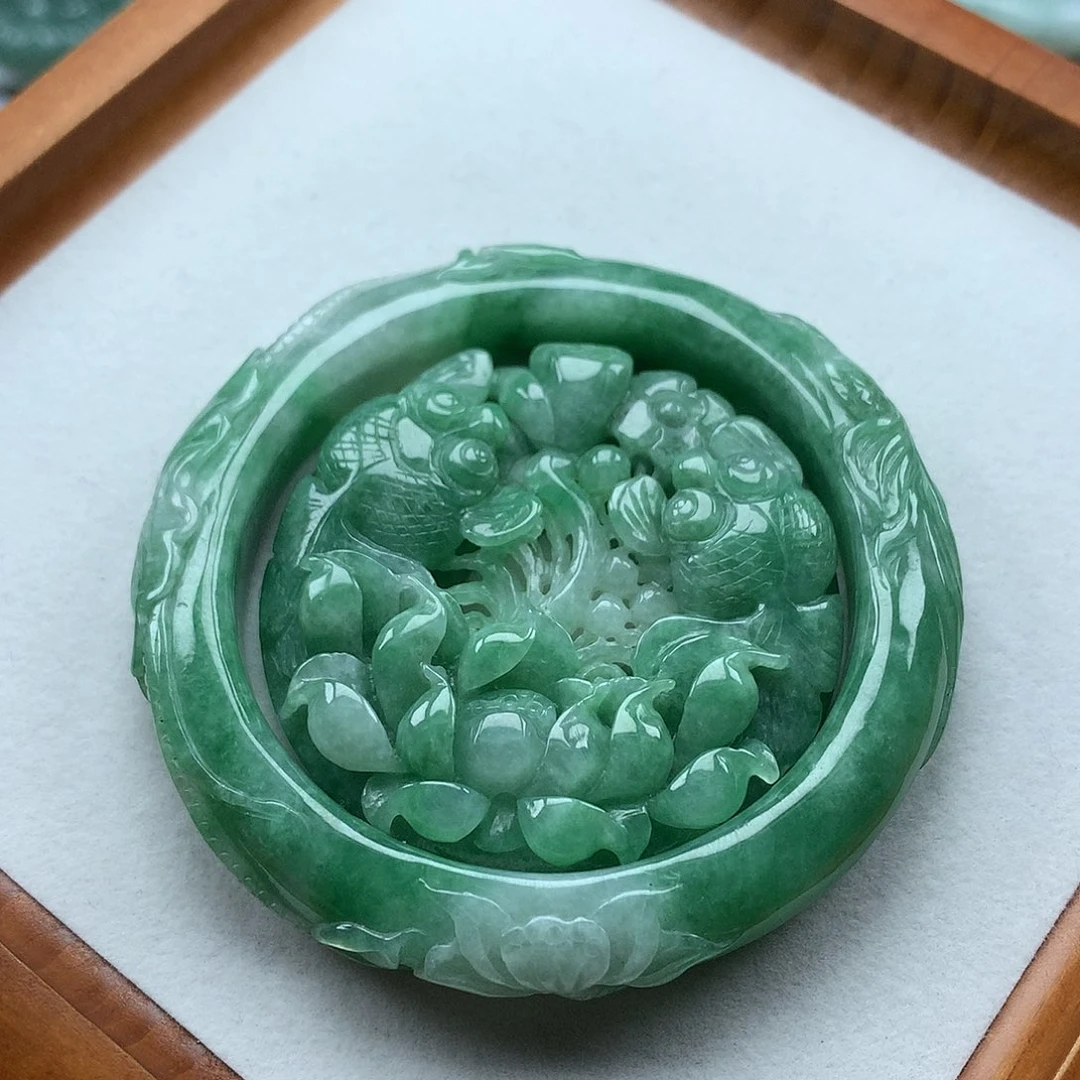 翡翠未镶嵌手镯复古风格53.7