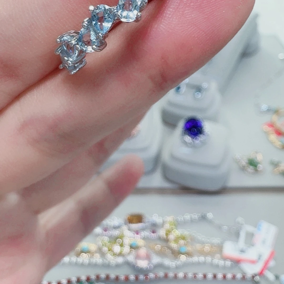 925银合成碳硅石