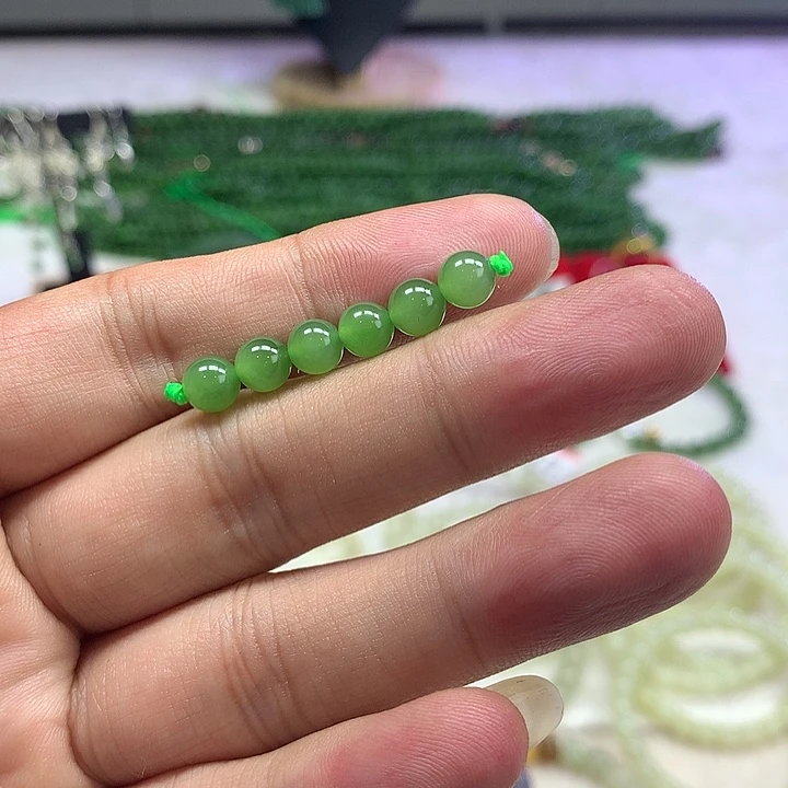 和田玉（碧玉）未镶嵌珠宝奇石